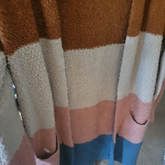 Cardigan - Picture 3 of 3